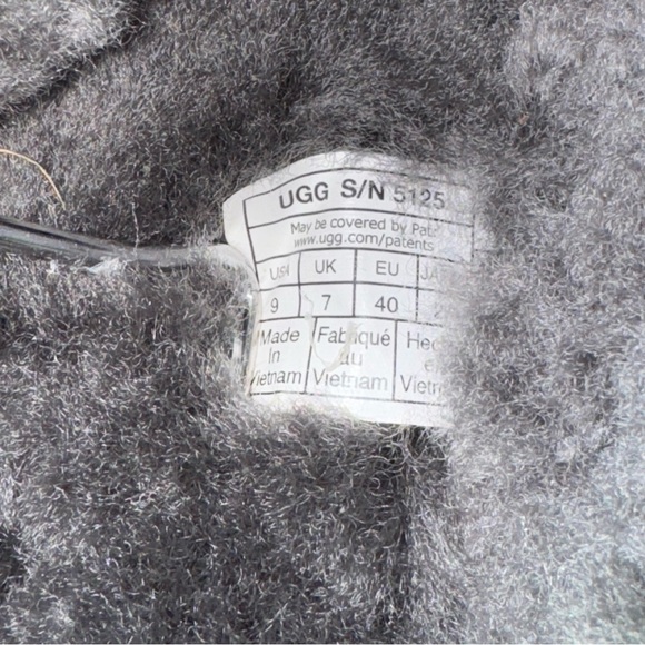 UGG Women's Gray Suede Slippers - Picture 7 of 7